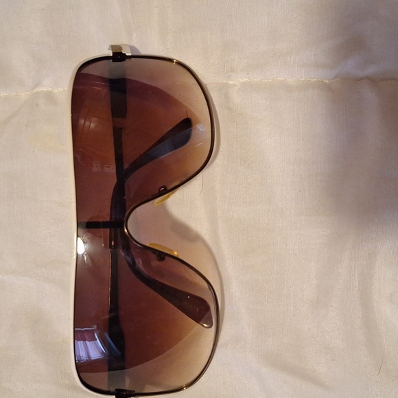 Three piece set of earthly tone sunglasses - Picture 5 of 5